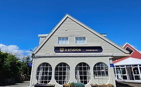 U Studios Paraparaumu Beach